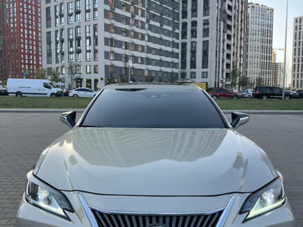 Лексус ЕС 2020 в Киеве на Automoto.ua Серый Лексус ЕС, объемом двигателя 2.49 л и пробегом 47 тыс. км за 40000 $, фото 1 на Automoto.ua