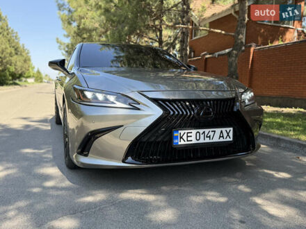 Лексус ЕС 2021 в Днепре (Днепропетровске) на Automoto.ua Серый Лексус ЕС, объемом двигателя 2.49 л и пробегом 60 тыс. км за 39500 $, фото 1 на Automoto.ua