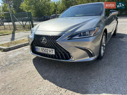 Лексус ЕС 2022 в Кременчуге на Automoto.ua Серый Лексус ЕС, объемом двигателя 2.49 л и пробегом 23 тыс. км за 46000 $, фото 1 на Automoto.ua
