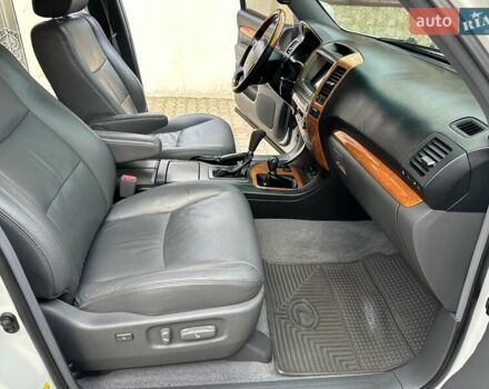 Білий Лексус ГХ, об'ємом двигуна 4.66 л та пробігом 252 тис. км за 17400 $, фото 56 на Automoto.ua