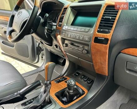 Білий Лексус ГХ, об'ємом двигуна 4.66 л та пробігом 252 тис. км за 17400 $, фото 57 на Automoto.ua