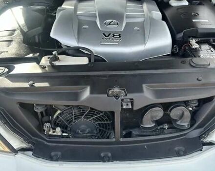 Белый Лексус ГХ, объемом двигателя 4.7 л и пробегом 220 тыс. км за 18500 $, фото 3 на Automoto.ua