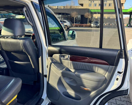 Белый Лексус ГХ, объемом двигателя 4.7 л и пробегом 291 тыс. км за 17200 $, фото 17 на Automoto.ua