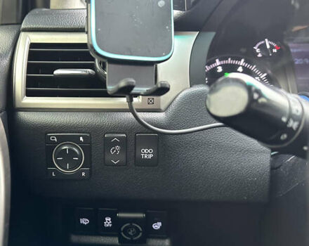 Белый Лексус ГХ, объемом двигателя 4.6 л и пробегом 249 тыс. км за 26500 $, фото 14 на Automoto.ua