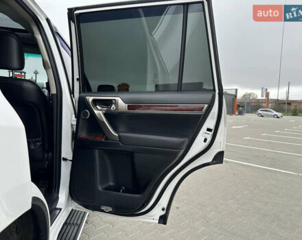 Белый Лексус ГХ, объемом двигателя 4.6 л и пробегом 249 тыс. км за 26500 $, фото 9 на Automoto.ua