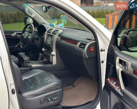 Белый Лексус ГХ, объемом двигателя 4.6 л и пробегом 249 тыс. км за 26500 $, фото 12 на Automoto.ua