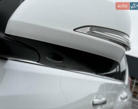 Білий Лексус ГХ, об'ємом двигуна 4.61 л та пробігом 138 тис. км за 28500 $, фото 31 на Automoto.ua