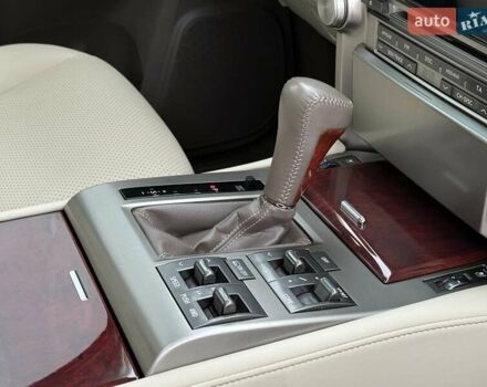 Білий Лексус ГХ, об'ємом двигуна 4.61 л та пробігом 138 тис. км за 28500 $, фото 12 на Automoto.ua