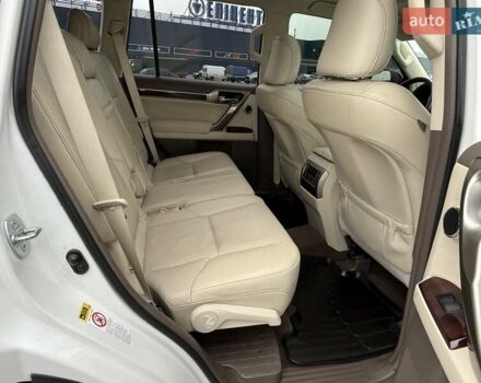 Білий Лексус ГХ, об'ємом двигуна 4.61 л та пробігом 138 тис. км за 28500 $, фото 16 на Automoto.ua