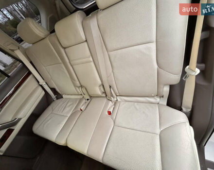 Белый Лексус ГХ, объемом двигателя 4.61 л и пробегом 152 тыс. км за 25000 $, фото 10 на Automoto.ua