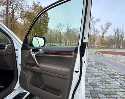 Білий Лексус ГХ, об'ємом двигуна 4.61 л та пробігом 149 тис. км за 30999 $, фото 15 на Automoto.ua