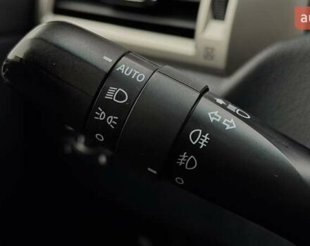 Білий Лексус ГХ, об'ємом двигуна 4.61 л та пробігом 229 тис. км за 24510 $, фото 23 на Automoto.ua