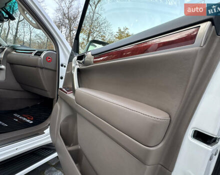 Білий Лексус ГХ, об'ємом двигуна 4.61 л та пробігом 149 тис. км за 30999 $, фото 16 на Automoto.ua