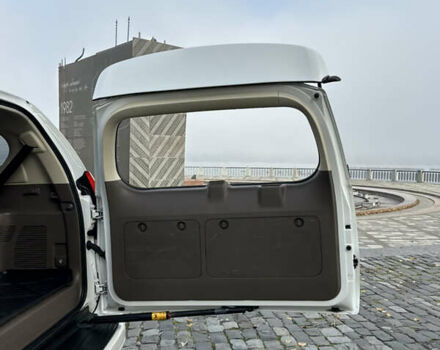 Білий Лексус ГХ, об'ємом двигуна 4.61 л та пробігом 149 тис. км за 30999 $, фото 36 на Automoto.ua