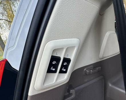 Білий Лексус ГХ, об'ємом двигуна 4.61 л та пробігом 149 тис. км за 30999 $, фото 44 на Automoto.ua