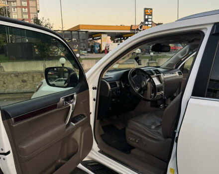 Белый Лексус ГХ, объемом двигателя 4.6 л и пробегом 182 тыс. км за 33000 $, фото 11 на Automoto.ua