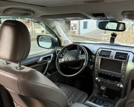 Белый Лексус ГХ, объемом двигателя 4.6 л и пробегом 182 тыс. км за 33000 $, фото 12 на Automoto.ua