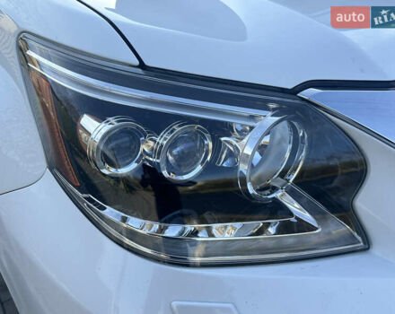 Білий Лексус ГХ, об'ємом двигуна 4.61 л та пробігом 212 тис. км за 29999 $, фото 19 на Automoto.ua