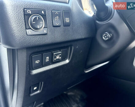 Білий Лексус ГХ, об'ємом двигуна 4.61 л та пробігом 212 тис. км за 29999 $, фото 50 на Automoto.ua