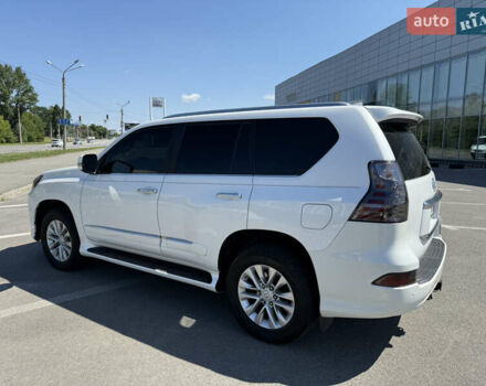 Білий Лексус ГХ, об'ємом двигуна 4.61 л та пробігом 135 тис. км за 32700 $, фото 4 на Automoto.ua