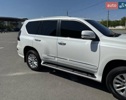Білий Лексус ГХ, об'ємом двигуна 4.61 л та пробігом 135 тис. км за 32700 $, фото 6 на Automoto.ua
