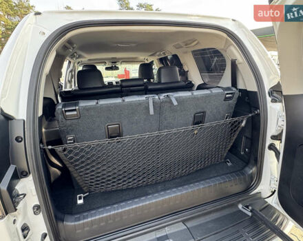 Білий Лексус ГХ, об'ємом двигуна 4.61 л та пробігом 57 тис. км за 35500 $, фото 15 на Automoto.ua