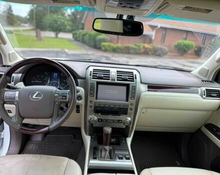 Белый Лексус ГХ, объемом двигателя 4.6 л и пробегом 42 тыс. км за 17400 $, фото 8 на Automoto.ua