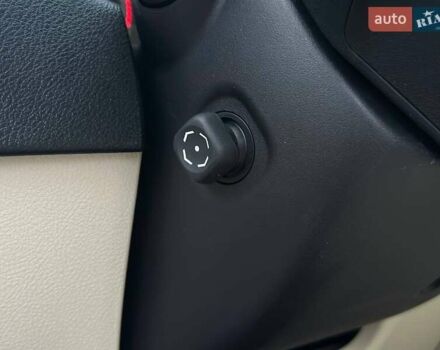 Білий Лексус ГХ, об'ємом двигуна 4.61 л та пробігом 10 тис. км за 47500 $, фото 34 на Automoto.ua