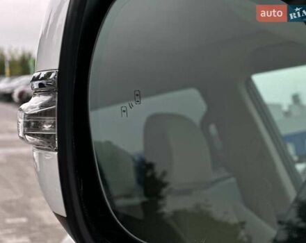 Білий Лексус ГХ, об'ємом двигуна 4.61 л та пробігом 10 тис. км за 47500 $, фото 12 на Automoto.ua