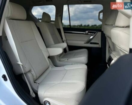 Білий Лексус ГХ, об'ємом двигуна 4.61 л та пробігом 10 тис. км за 47500 $, фото 18 на Automoto.ua