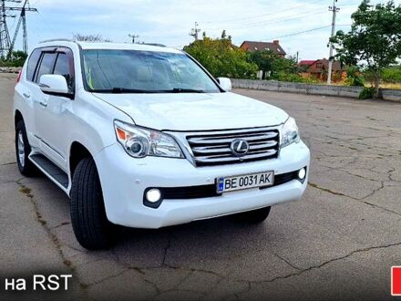 Белый Лексус ГХ, объемом двигателя 4.6 л и пробегом 21000 тыс. км за 25500 $, фото 1 на Automoto.ua