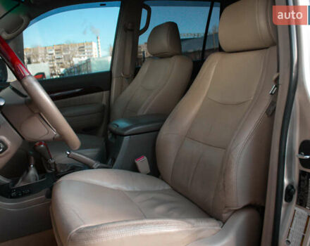 Бежевий Лексус ГХ, об'ємом двигуна 4.7 л та пробігом 203 тис. км за 18500 $, фото 11 на Automoto.ua