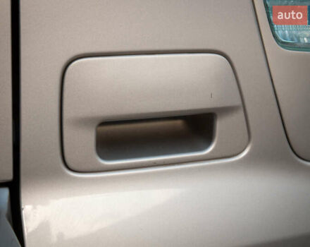 Бежевий Лексус ГХ, об'ємом двигуна 4.7 л та пробігом 203 тис. км за 18500 $, фото 51 на Automoto.ua