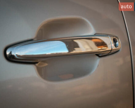 Бежевий Лексус ГХ, об'ємом двигуна 4.7 л та пробігом 203 тис. км за 18500 $, фото 48 на Automoto.ua