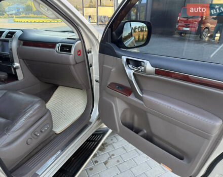 Лексус ГХ 2010 у Золочів на Automoto.ua Бежевий Лексус ГХ, об'ємом двигуна 4.61 л та пробігом 269 тис. км за 19200 $, фото 32 на Automoto.ua