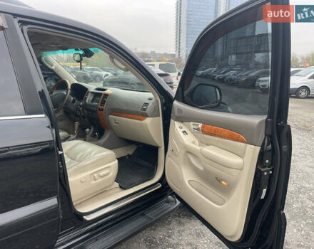 Черный Лексус ГХ, объемом двигателя 4.7 л и пробегом 260 тыс. км за 14300 $, фото 12 на Automoto.ua