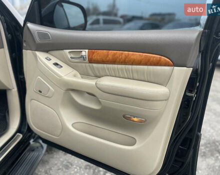 Черный Лексус ГХ, объемом двигателя 4.7 л и пробегом 260 тыс. км за 14300 $, фото 13 на Automoto.ua