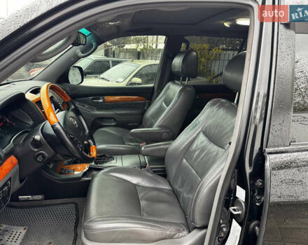 Черный Лексус ГХ, объемом двигателя 4.7 л и пробегом 284 тыс. км за 13999 $, фото 6 на Automoto.ua