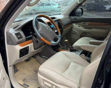 Черный Лексус ГХ, объемом двигателя 4.66 л и пробегом 300 тыс. км за 14000 $, фото 2 на Automoto.ua