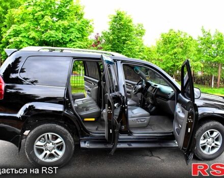 Черный Лексус ГХ, объемом двигателя 4.7 л и пробегом 323 тыс. км за 13400 $, фото 7 на Automoto.ua