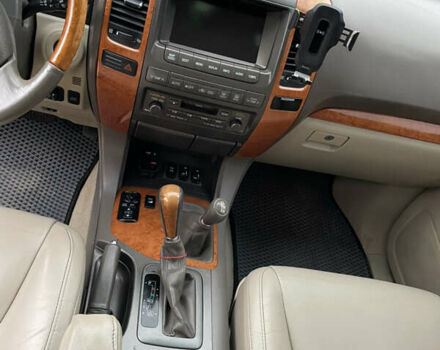 Черный Лексус ГХ, объемом двигателя 4.7 л и пробегом 288 тыс. км за 15800 $, фото 12 на Automoto.ua