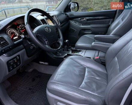 Чорний Лексус ГХ, об'ємом двигуна 4.7 л та пробігом 195 тис. км за 16300 $, фото 13 на Automoto.ua