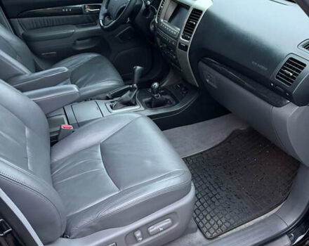 Чорний Лексус ГХ, об'ємом двигуна 4.7 л та пробігом 195 тис. км за 16300 $, фото 10 на Automoto.ua