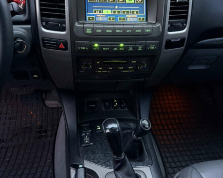 Чорний Лексус ГХ, об'ємом двигуна 4.7 л та пробігом 195 тис. км за 16300 $, фото 14 на Automoto.ua