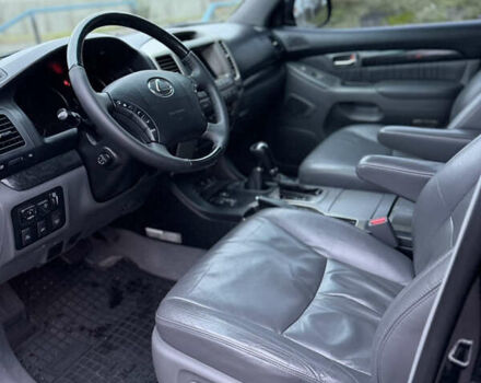 Чорний Лексус ГХ, об'ємом двигуна 4.7 л та пробігом 195 тис. км за 16300 $, фото 8 на Automoto.ua