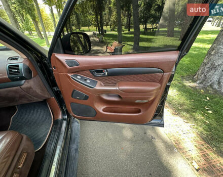 Черный Лексус ГХ, объемом двигателя 4.7 л и пробегом 270 тыс. км за 12500 $, фото 16 на Automoto.ua