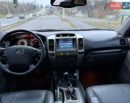 Чорний Лексус ГХ, об'ємом двигуна 4.7 л та пробігом 195 тис. км за 16300 $, фото 12 на Automoto.ua