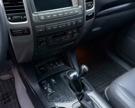 Чорний Лексус ГХ, об'ємом двигуна 4.7 л та пробігом 195 тис. км за 16300 $, фото 9 на Automoto.ua