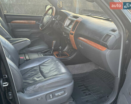 Чорний Лексус ГХ, об'ємом двигуна 4.66 л та пробігом 322 тис. км за 15200 $, фото 14 на Automoto.ua