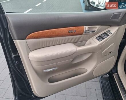 Черный Лексус ГХ, объемом двигателя 4.7 л и пробегом 318 тыс. км за 17500 $, фото 6 на Automoto.ua